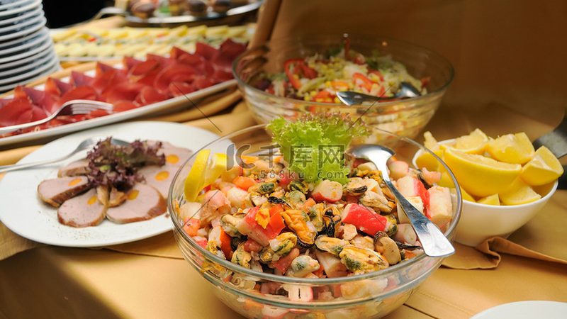 揭秘蜜饯果干小包装定制：从原料到工艺的严苛标准