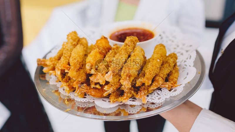餐饮供应链加盟开店流程全解析：从筹备到运营的关键步骤